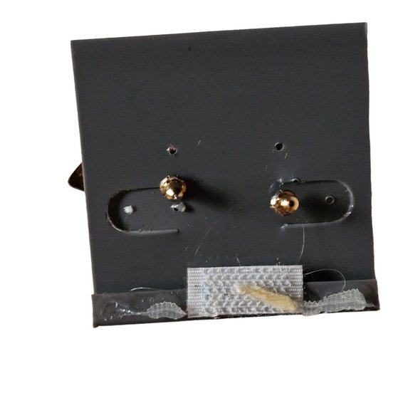 DB Brand 2 Pair Earring Stud Hoops White Sparkle Circle Silver Tone Fun New Gift - Picture 2 of 10